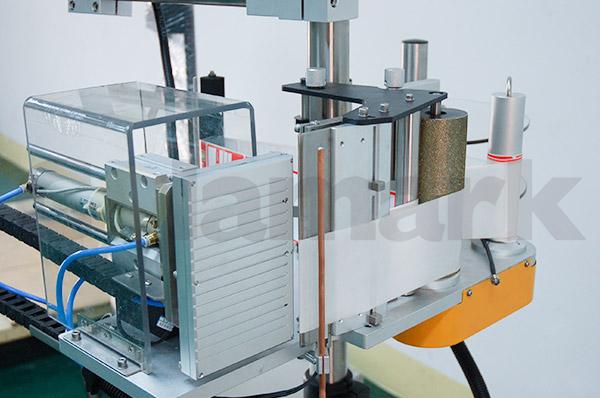 落地式氣動貼標機