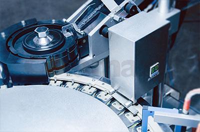 預(yù)充針管高速扭桿智能貼標(biāo)機(jī)