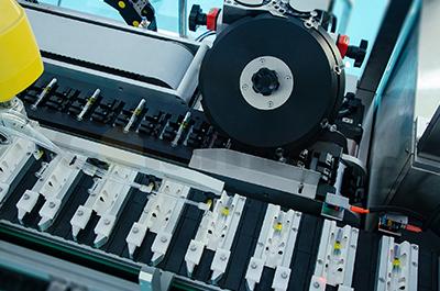 紙托自動成型入托裝盒機 