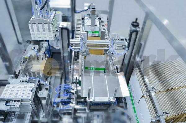 開裝封箱一體機(jī)