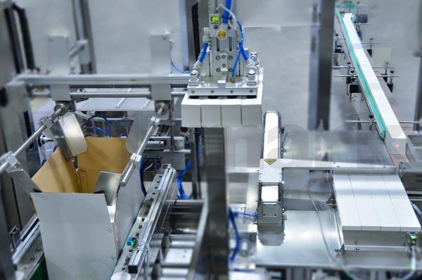 立式智能開(kāi)裝封箱一體機(jī)