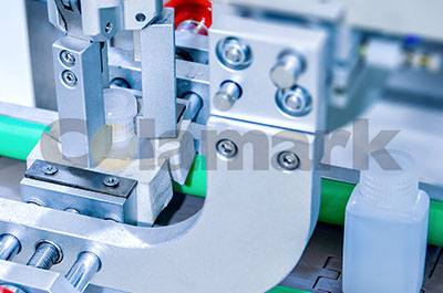 隨動式智能灌裝旋蓋機